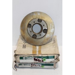 Disques av pour Nissan pour Datsun F10 et 310 de 1976 à 1982 -